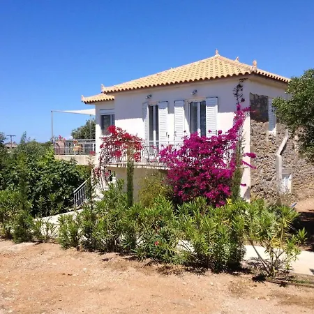 6 Bedrooms House With Sea View Furnished Garden And Wifi At Kakovatos