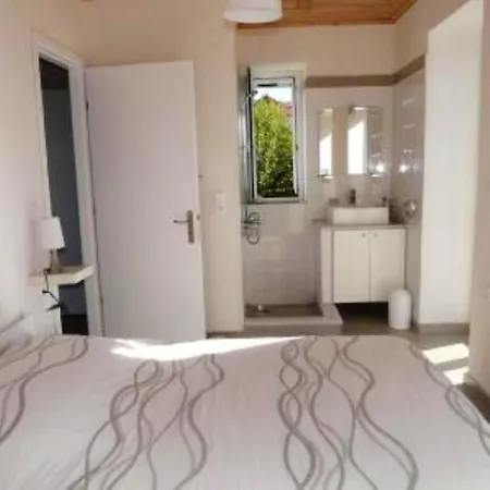 Holiday home 6 Bedrooms House With Sea View Furnished Garden And Wifi At Kakovatos Neochori (Zacharo)